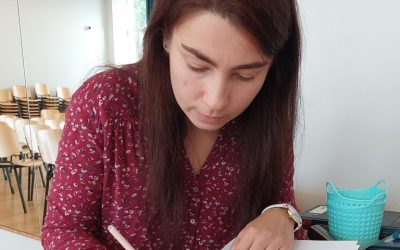 Gimnazijoje viešėjo buvusi gimnazistė rašytoja Agnesa Kenešytė-Gricė