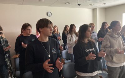 Gimnazistai – LCC universiteto studentų kailyje