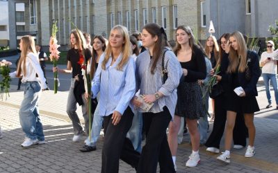 Gimnazija pasitiko naujus mokslo metus