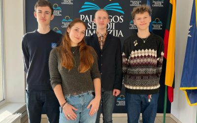 Lietuvių kalbos ir literatūros olimpiados nugalėtojai mieste – Smiltė Šiurkutė ir Linas Daukšas!