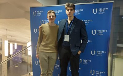 Abiturientai Karolis Račkauskas ir Pijus Mickevičius – finansinio raštingumo olimpiados finale