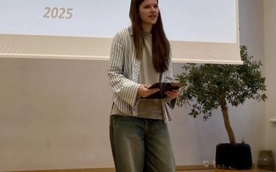 Abiturientė Ilzė Galdikaitė – anglų kalbos oratorinio meno konkurso Gimnazijoje nugalėtoja